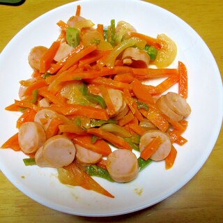 魚肉ソーセージと野菜の白みそケチャップ炒め